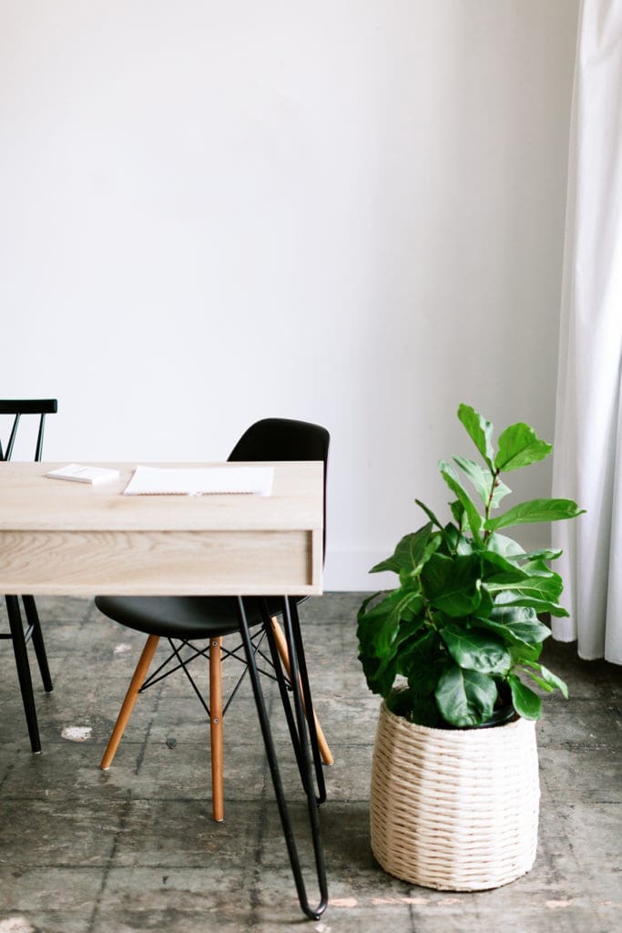Black dining chair - Vitra