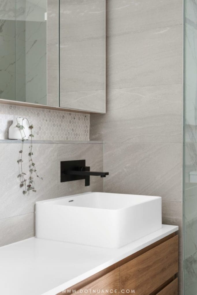 Storage ideas - mirrored cabinets