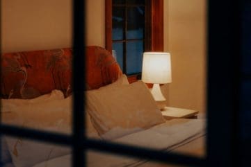 moody bedroom design